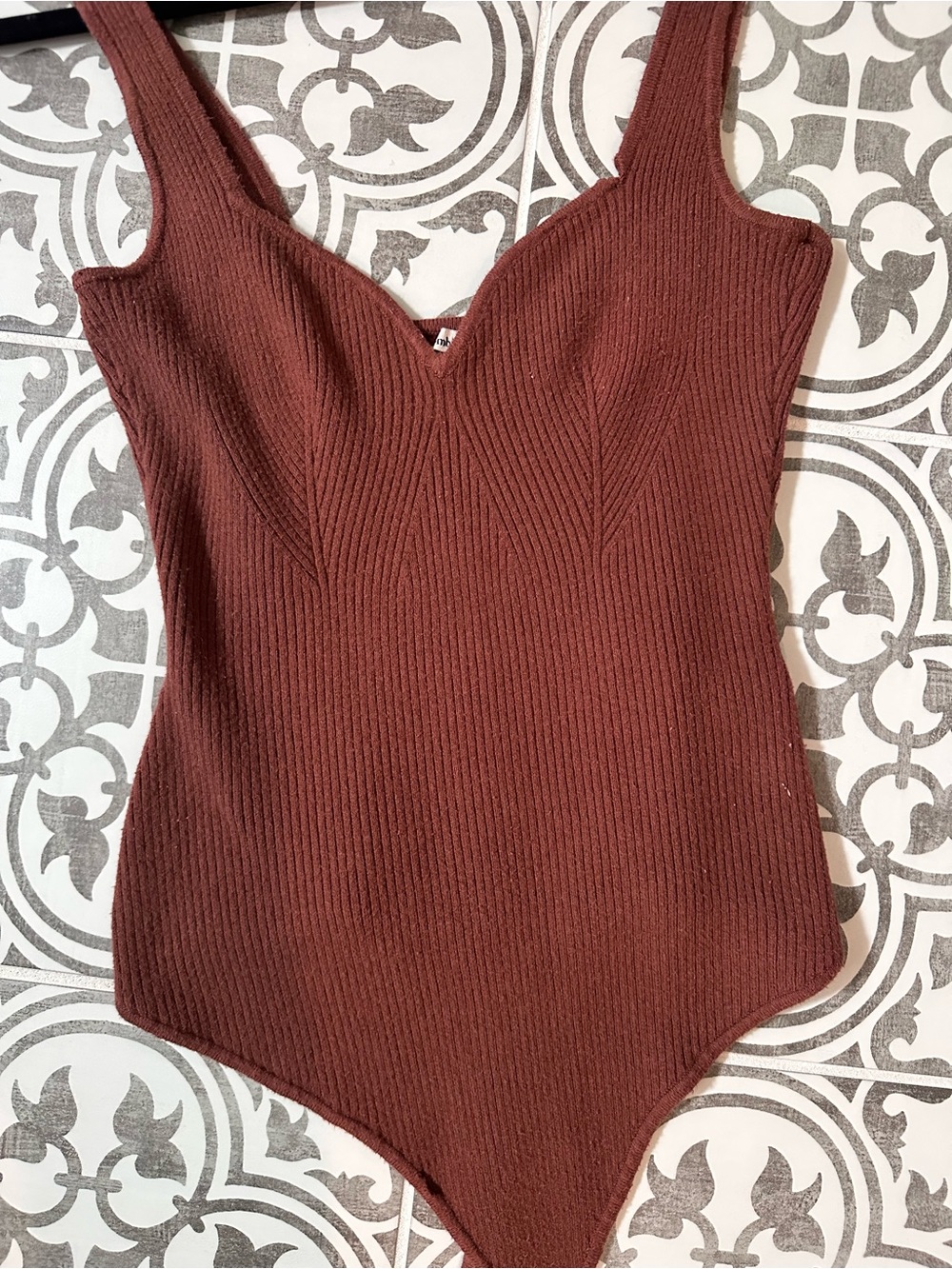 Abercrombie & Fitch Ribbed V-Neck Bodysuit in Brown